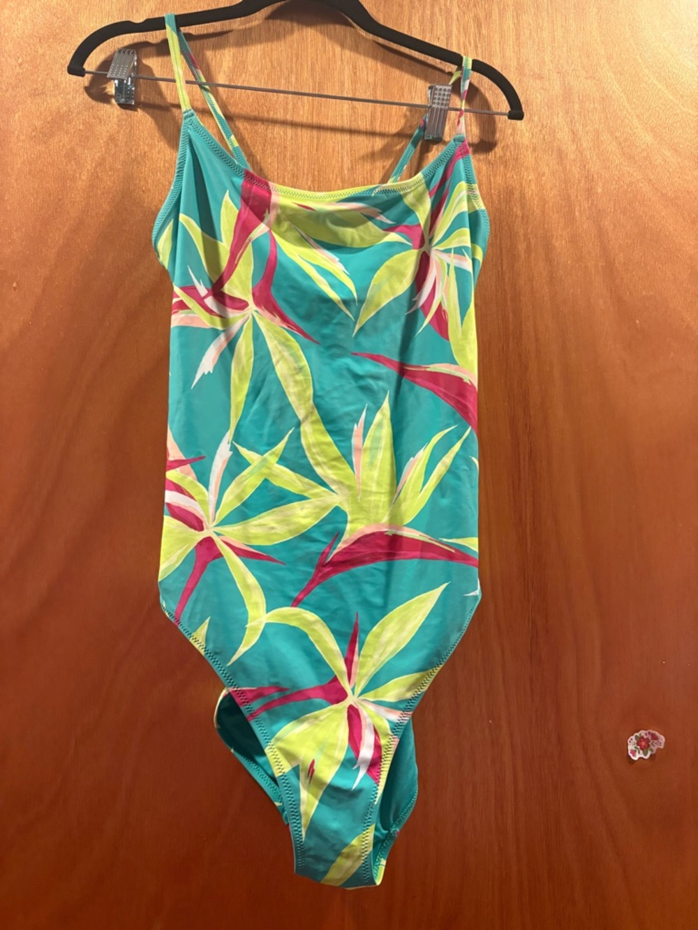 Bundle of 5 Old Navy One-Piece Swimsuits - Picture 4 of 7